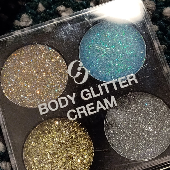 NWT! Makeup Case (FULL) - Picture 14 of 16